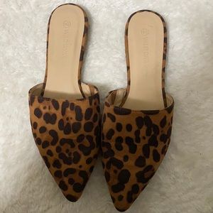 Cheetah print pointed mules